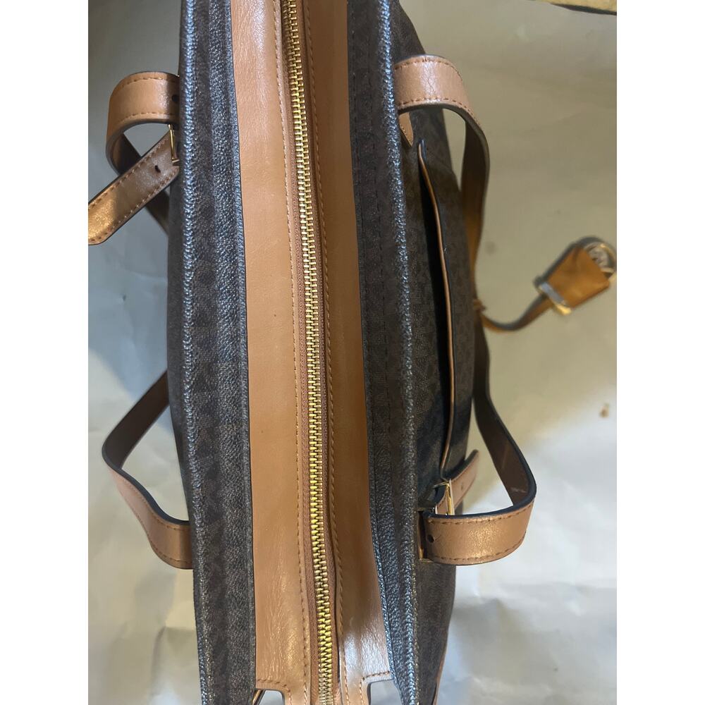 MICHAEL Michael Kors Darien Medium Logo Tote - Picture 3 of 12